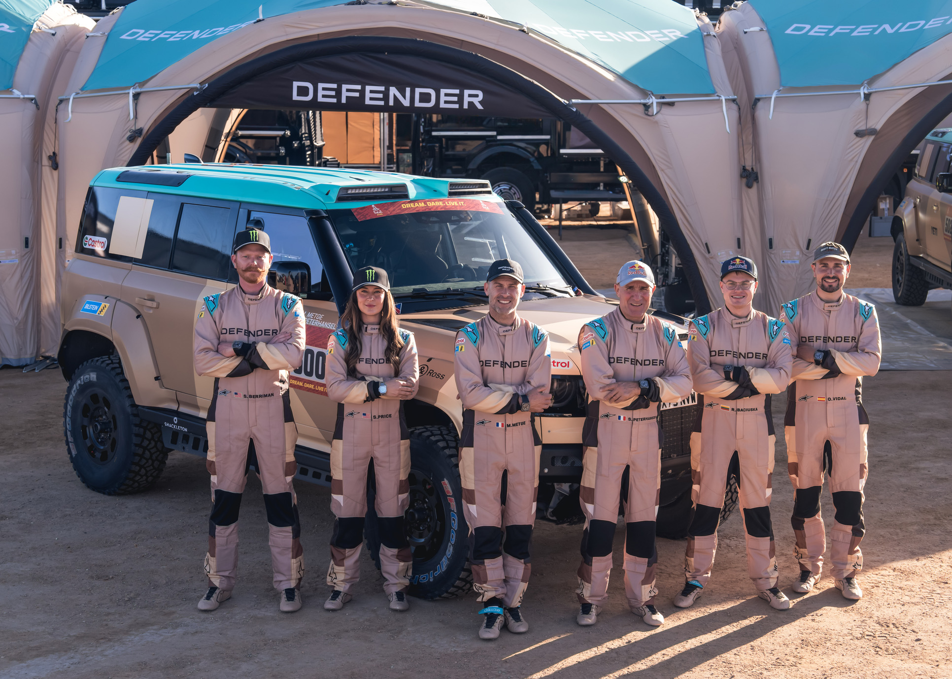 DEFENDER RALLY APROVECHA EL IMPULSO DE SU HISTÓRICA VICTORIA EN EL DAKAR PARA COMPETIR CON TRES VEHÍCULOS EN EL BP ULTIMATE RALLY-RAID PORTUGAL